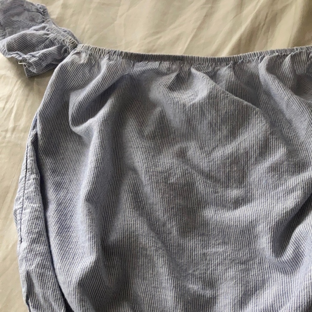 Brandy Melville Beccah off the shoulder top - Picture 5 of 5